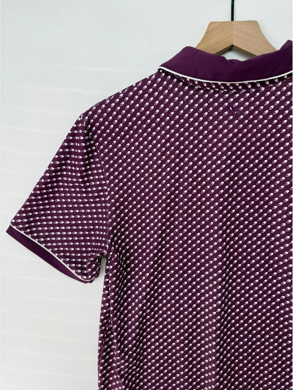 Men’s S Contrast Printed Golf Polo Black Cherry Roll Repeat NWT $68